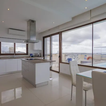 Apartmán Luxury Ph With Rooftop Pool In By Homely *