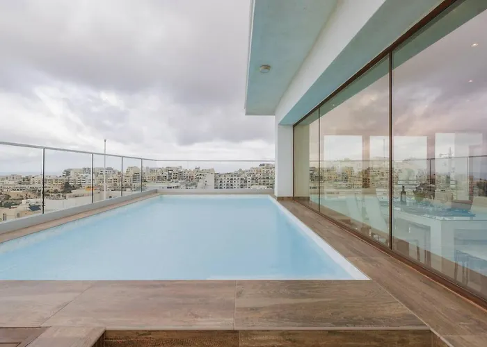 Luxury Ph With Rooftop Pool In By Homely Mellieha