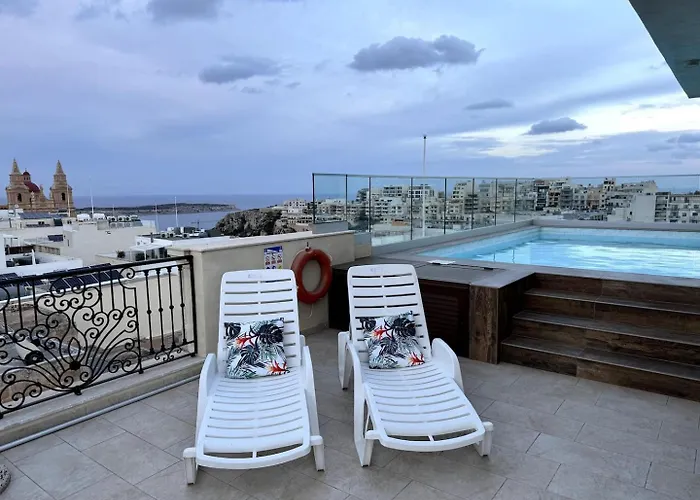 Luxury Ph With Rooftop Pool In By Homely Mellieha