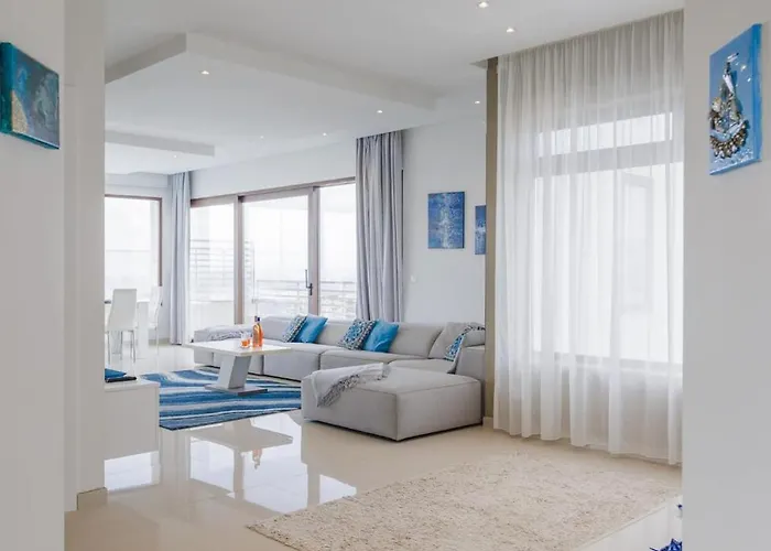 Luxury Ph With Rooftop Pool In By Homely Apartment