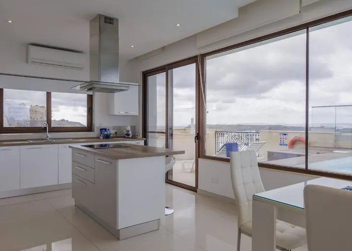 Apartment Luxury Ph With Rooftop Pool In By Homely *