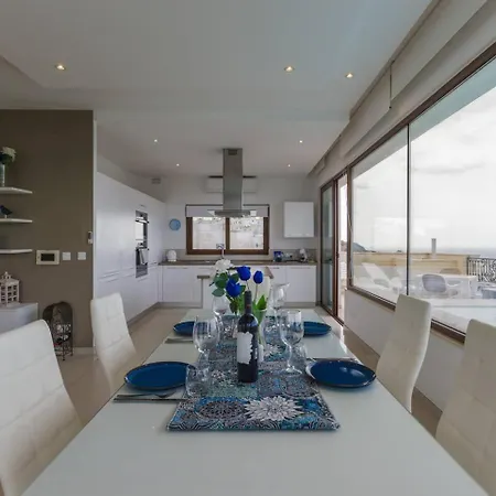 Luxury Ph With Rooftop Pool In By Homely * Mellieħa