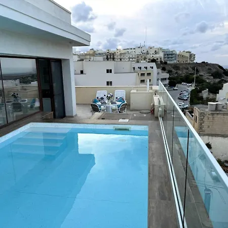 Luxury Ph With Rooftop Pool In By Homely Mellieħa