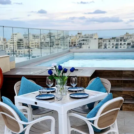 Luxury Ph With Rooftop Pool In By Homely Mellieħa