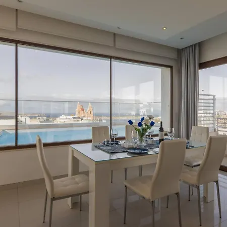 Luxury Ph With Rooftop Pool In By Homely *