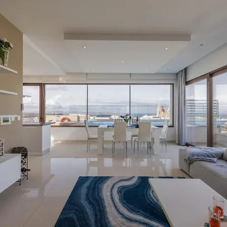 Luxury Ph With Rooftop Pool In By Homely * Mellieħa
