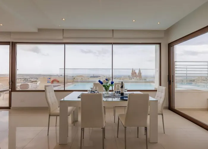 Daire Luxury Ph With Rooftop Pool In By Homely