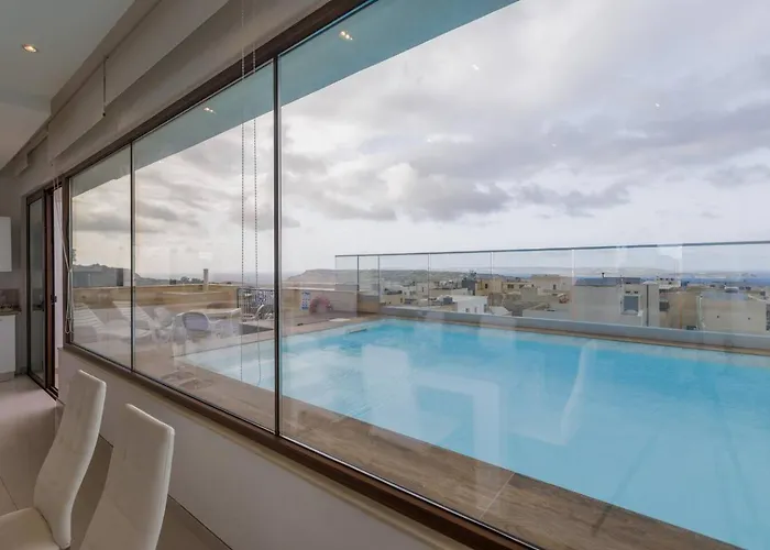 Luxury Ph With Rooftop Pool In By Homely Daire *